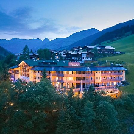 Hotel Residenz Hochalm - Ski In - Ski Out Σάαλμπαχ-Χίντεργκλεμ Εξωτερικό φωτογραφία